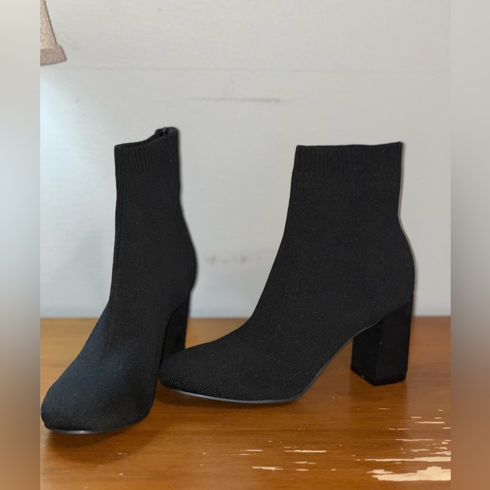 Mia black booties